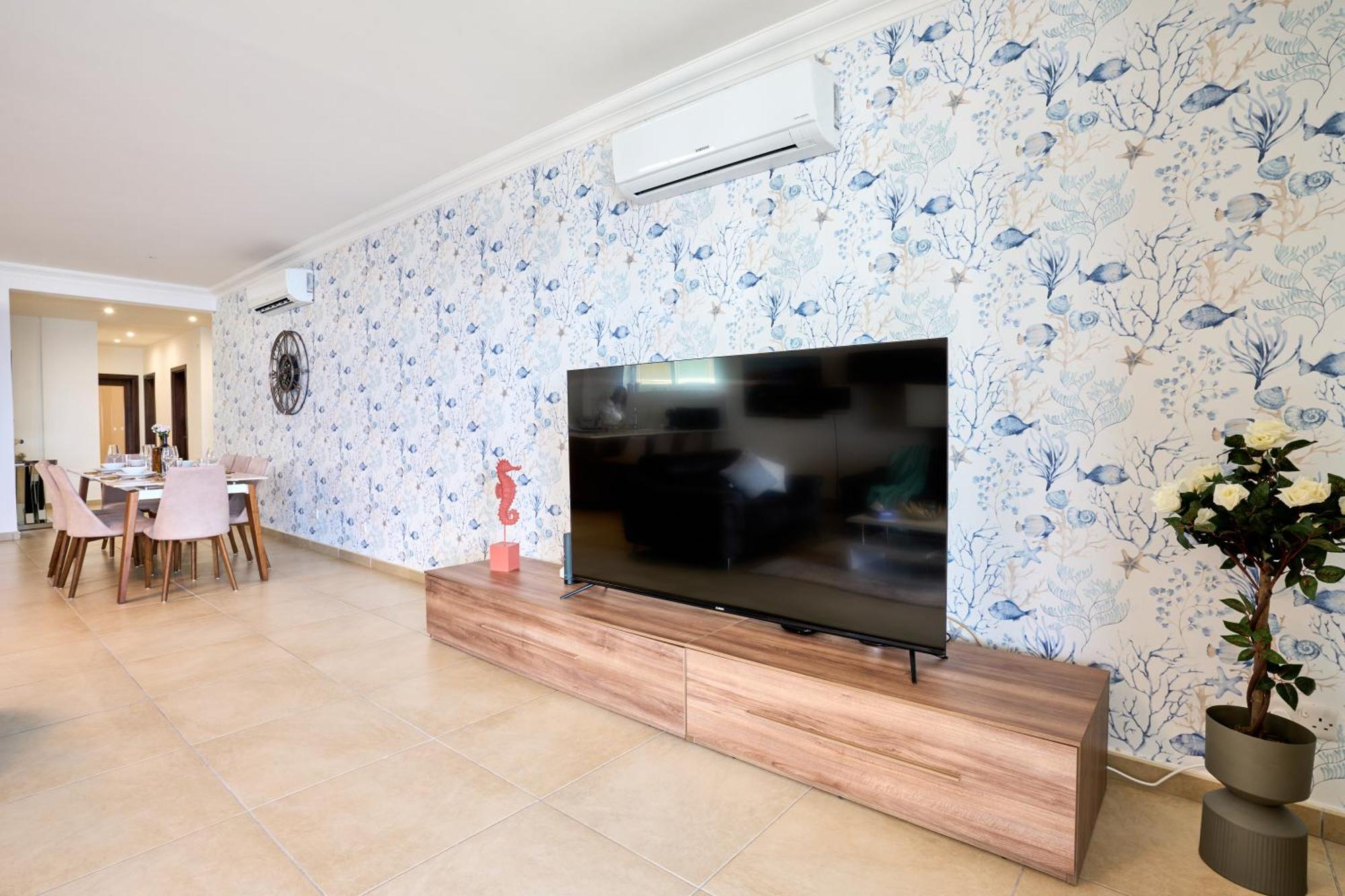 Stunning 3-Bedroom Seaview Retreat In Fort Cambridge Sliema Exterior foto